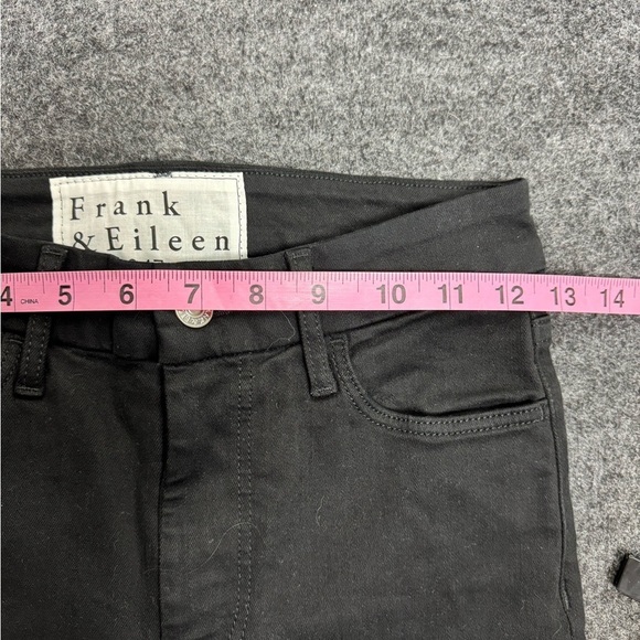 Frank & Eileen SLIGO Skinny Jean 24
Italian Performance Denim in Jet Black - Picture 9 of 10